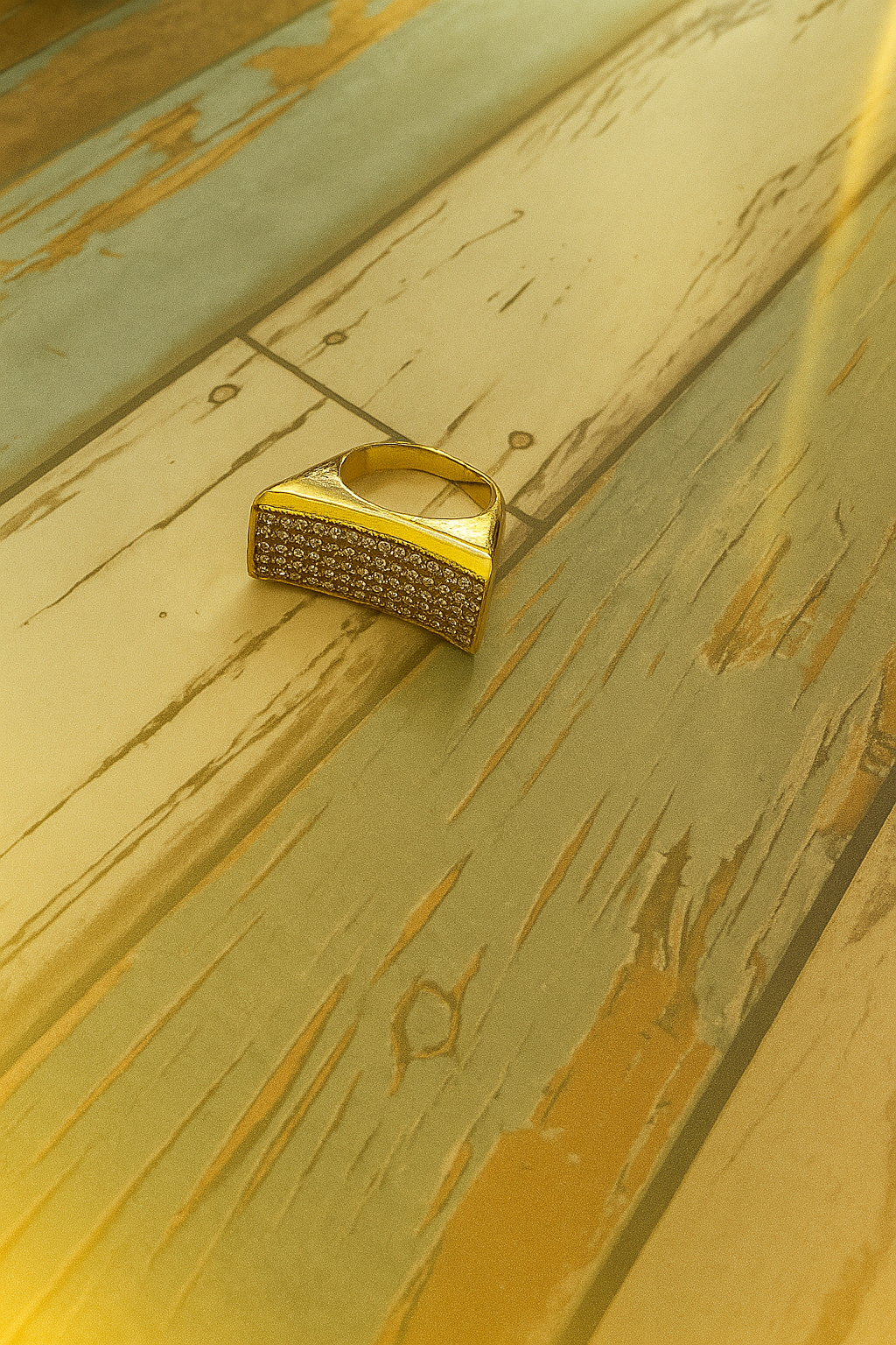 Twist Embrace Gold Ring